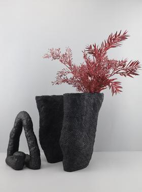 现代简约黑色树脂蜂窝U形花器摆件 客厅茶几玄关样板房家居装饰品