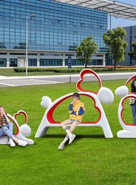 云朵兔子玻璃钢雕塑摆件商场景区房地产新年活动网红拍照装饰美陈