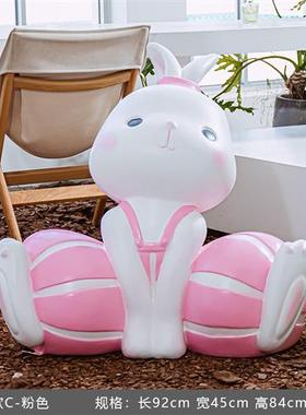 新年生肖卡通兔子玻璃钢雕塑商场庭院幼儿园可爱动物元旦吉祥摆件