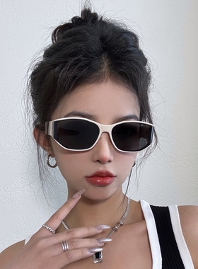 日本白色边框墨镜女款高级感2025新款猫眼椭圆复古冬天雪地小脸太