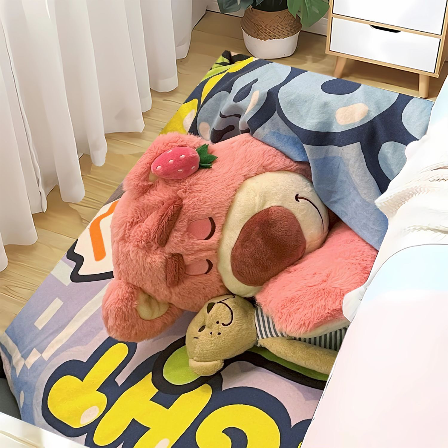草莓熊卡通床边地毯客厅卧室沙发茶几地垫可爱少女心房间可洗耐脏,淘宝优惠券,粉丝福利购,淘宝优惠卷