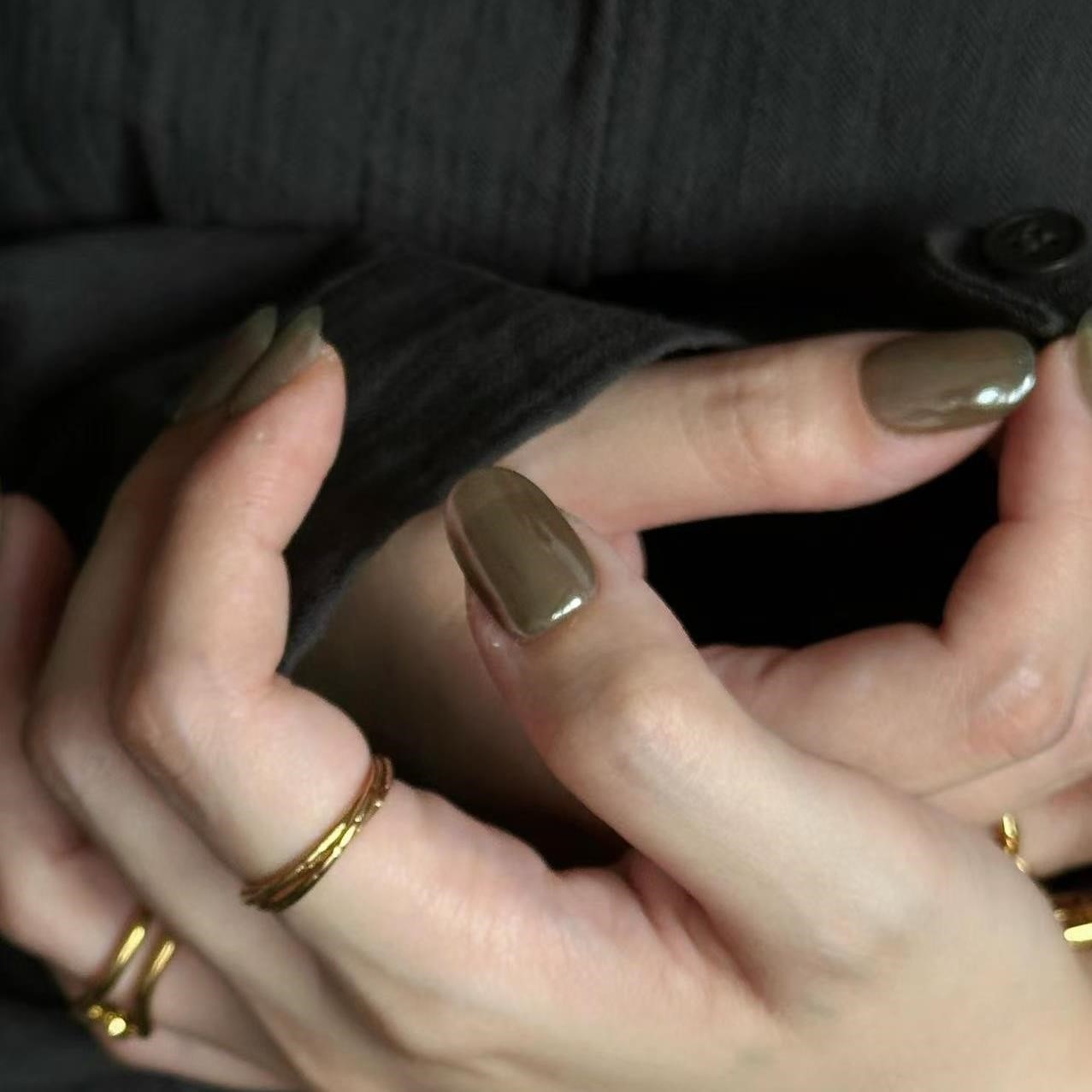 2025新款海莉同款高级显白橄榄绿极光粉月光粉纯手工穿戴甲可拆卸,淘宝优惠券,粉丝福利购,淘宝优惠卷