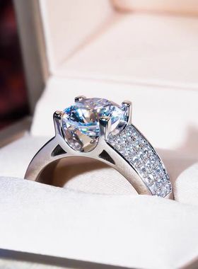 莫桑石霸气牛头款四爪男戒