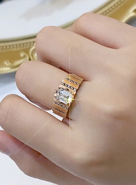 微镶方钻宽版钻戒男士玫瑰金戒指