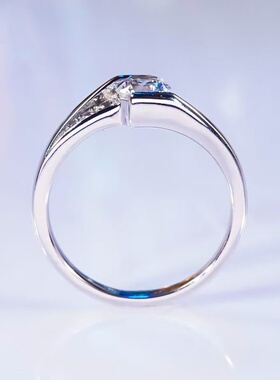 铂金错臂繁星50分戒指