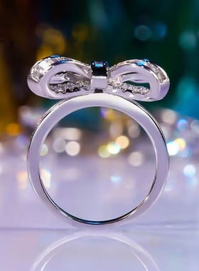 T方立体蝴蝶结戒指简约