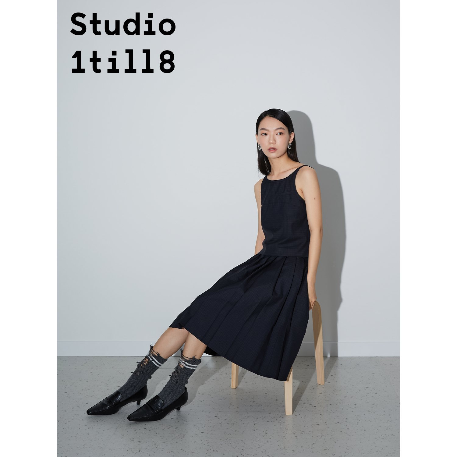 Studio1till8｜藏青格纹轻薄绵羊毛精纺宾霸里吊带背心百褶裙套装