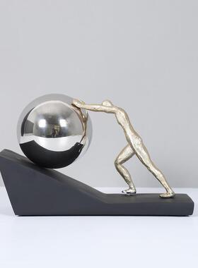 现代简约几何个性轻奢人物推球人趣味摆件售楼处样板间软装饰品