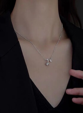 ins风闪钻玫瑰花项链女百搭高级感吊坠小香风不掉色锁骨链女项饰
