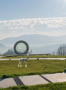 晶悦现代轻奢样板房酒店大堂透明树脂鹿落地摆件装饰雕塑工厂定制