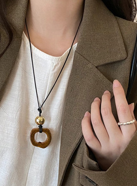 秋冬项链复古秋冬毛衣链黑皮绳天然石黑绳子项链女百搭锁骨链