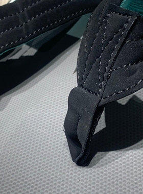 2022包邮耐磨年现货夏季男士夹角纯黑简约潮牌人字拖