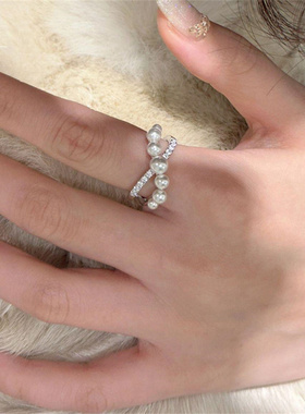 珍珠锆石交叉戒指女款