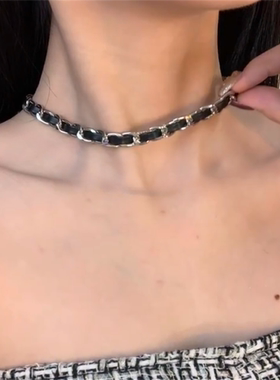 黑色pu皮链条项链女款