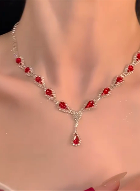 鸽血红宝石水滴项链女