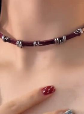 千禧辣妹咖色裂纹皮质choker项圈