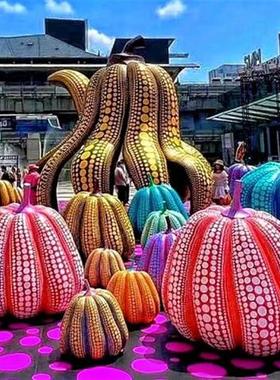 波点南瓜大摆件草间弥生大型玻璃钢雕塑商场民宿网红店铺落地装饰