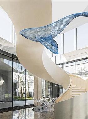 定制大型不锈钢镂空鲸鱼雕塑酒店会场网格编织海洋动物悬挂装饰品