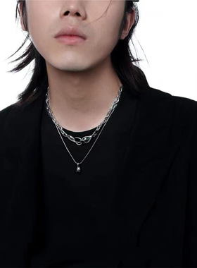 斯莱特林蛇院女孩闭眼入绿色