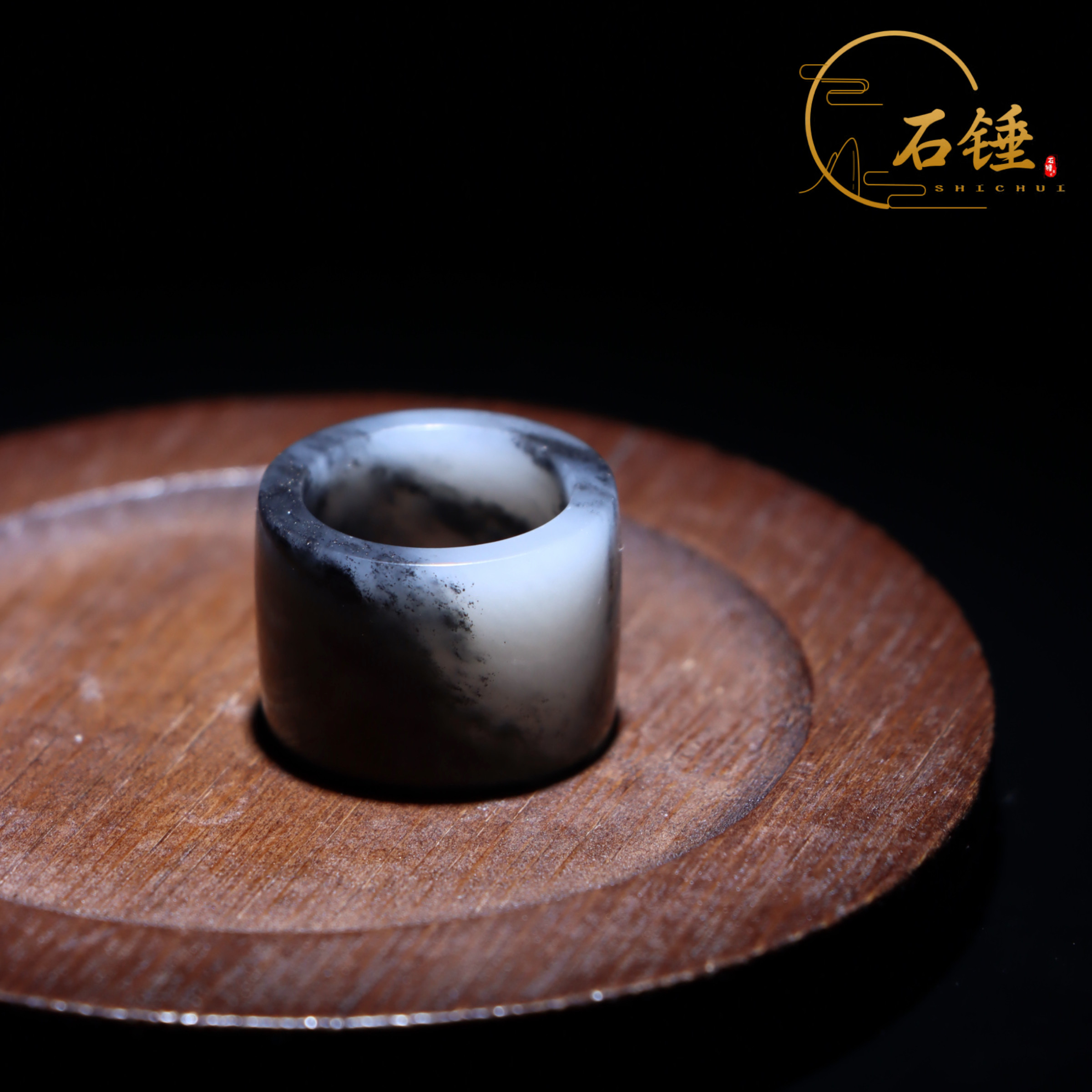 Stone hammer appraisal blue and white seed material mutton fat jade ring