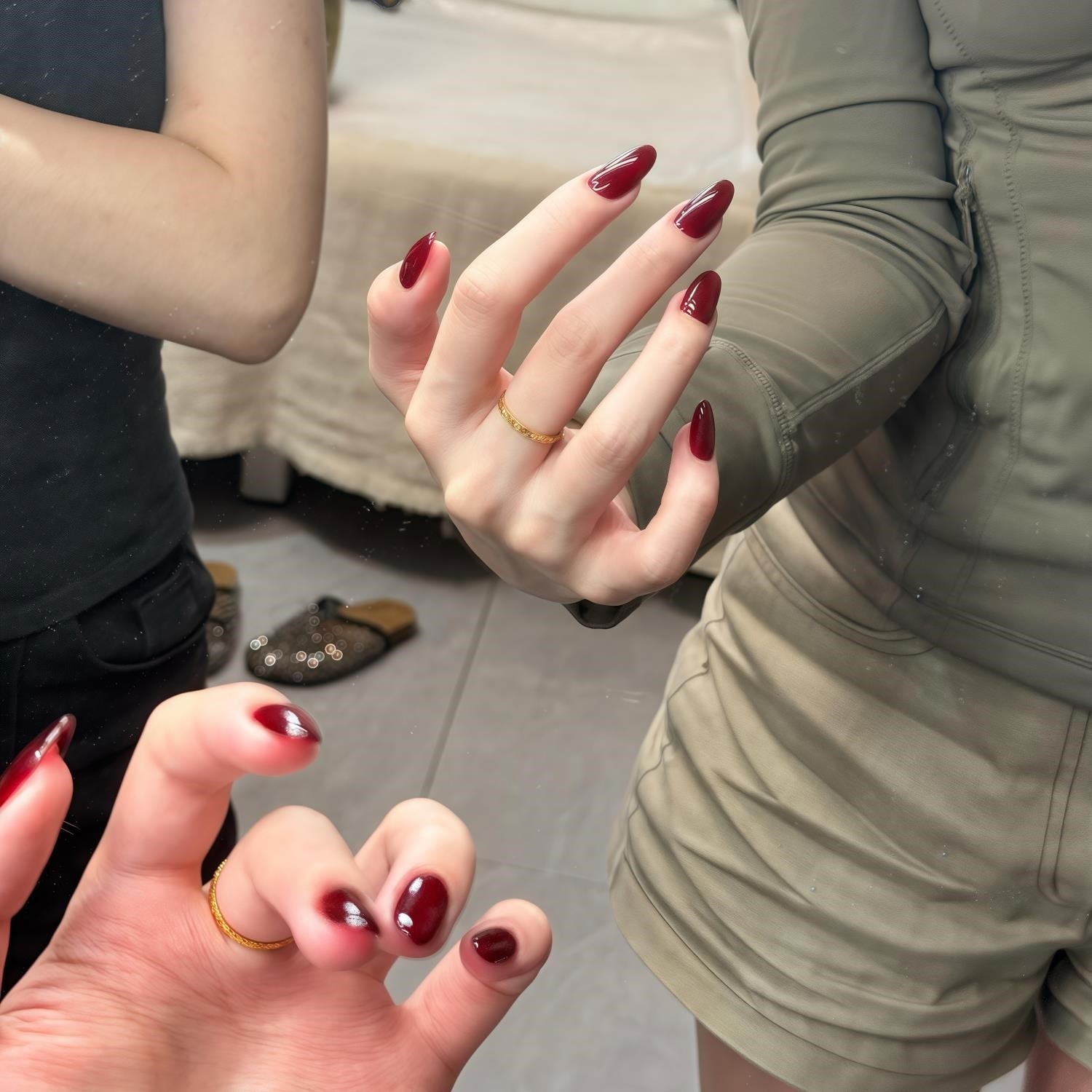 纯手工光疗美甲成品纯色美甲单色酒红红色美甲穿戴甲显白长款秋冬,淘宝优惠券,粉丝福利购,淘宝优惠卷