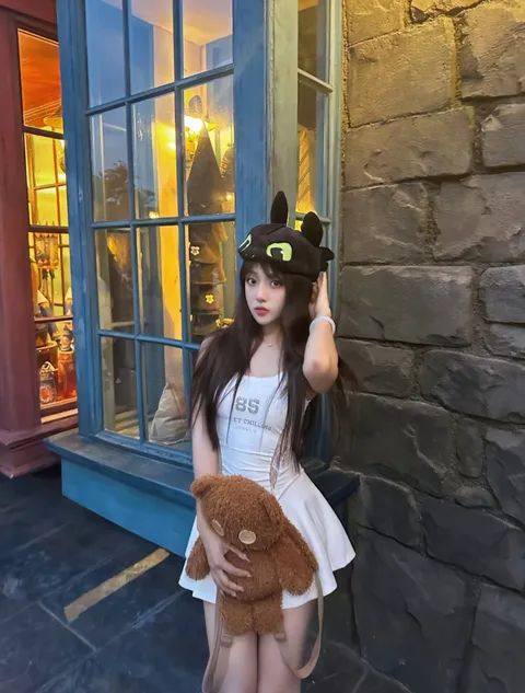 Beijing Global Rental Clothes Headband Backpack Hat