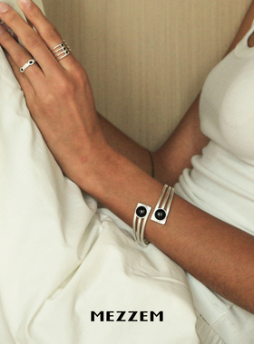 MEZZEM x LOPHNE 复古前卫黑玛瑙手镯原创小众设计高级感开口腕饰