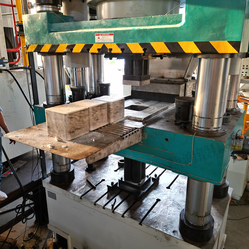 630T吨牛羊舔砖机一模两块全自动盐砖机四梁四柱粉末成型液压机,淘宝优惠券,粉丝福利购,淘宝优惠卷