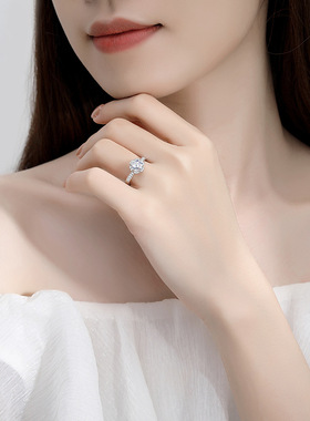 新款心花怒放莫桑石钻戒D色网红仿真钻戒指森系时尚女戒纯银婚戒