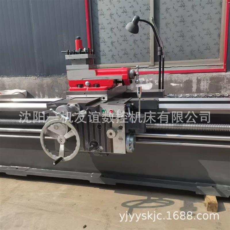 落地式普通车床CW6180*3000车床 - 图1