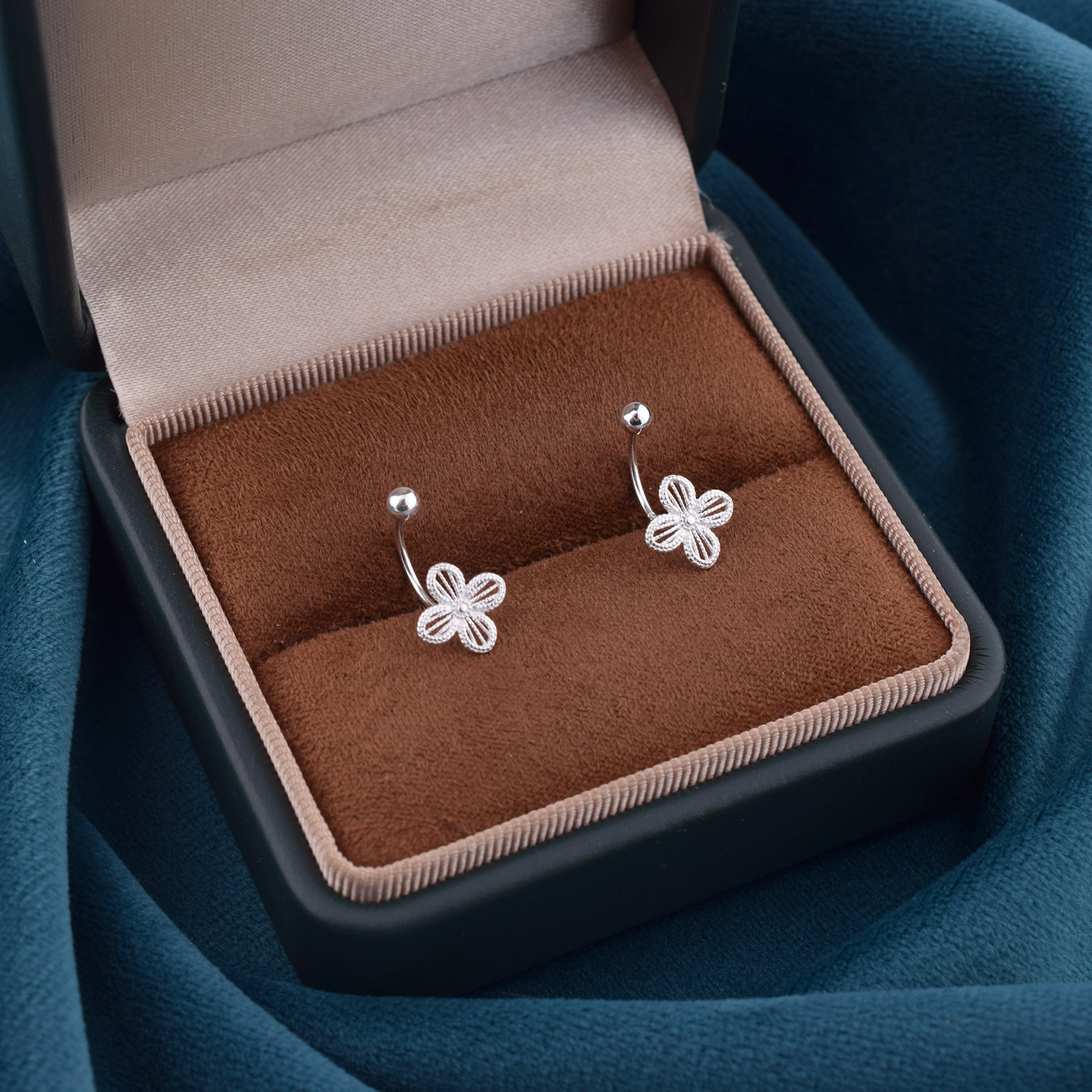 S999纯银耳环女2025新款爆款高级感四叶草后挂式耳钉小清新耳饰,淘宝优惠券,粉丝福利购,淘宝优惠卷