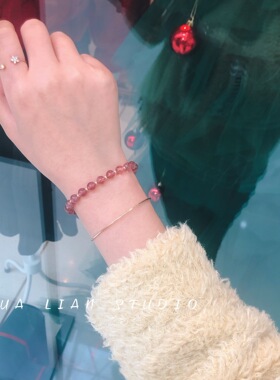 2025新款时尚草莓晶月光石天然水晶情侣潮流小众设计感手链