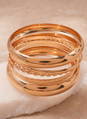 八件套金属感亮面纹路圆形手镯女