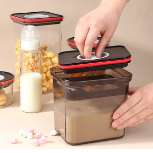 苏宁刮平奶粉罐宝宝密封罐防潮外出便携婴儿大容量米粉盒瓶子1819