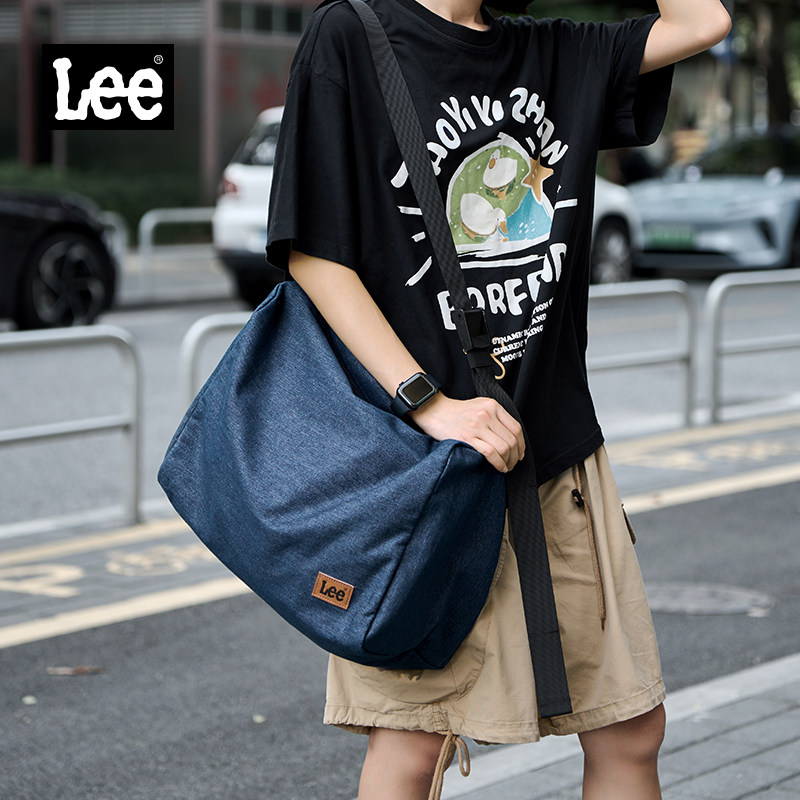 Lee斜挎包2025新款包包秋冬男士单肩包上课通勤大容量黑色邮差包,淘宝优惠券,粉丝福利购,淘宝优惠卷