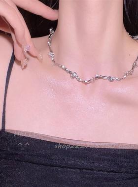 玫瑰花拼接项链女ins夏季轻奢小众高级感配饰甜酷网红通勤锁骨链