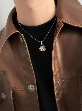 金色太阳花镶钻吊坠项链男款