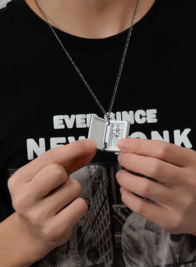 无聊了给Ta打开看看几点了!