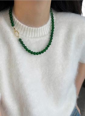 新加坡chomelkinsey新中式复古玉髓菠菜绿项链气质高级锁骨链简约