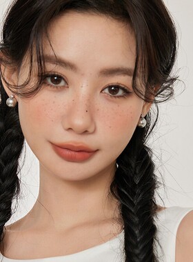 法式时尚杂志风爆闪仿珍珠耳环女