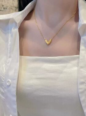 韩系复古磨砂金色爱心V形项链女