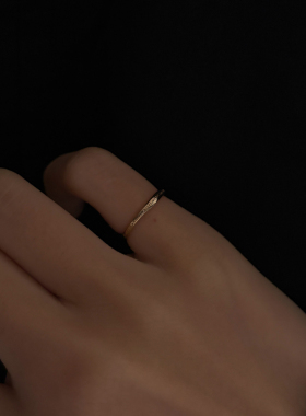 极简日系mini字母尾戒女高级感百搭开口戒指环女秋冬新款