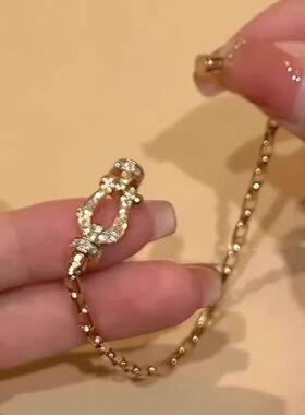 金色马蹄环扣手链女款轻奢高级感