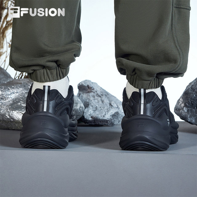 FILAFUSION ເກີບບາດເຈັບແລະຜູ້ຊາຍ