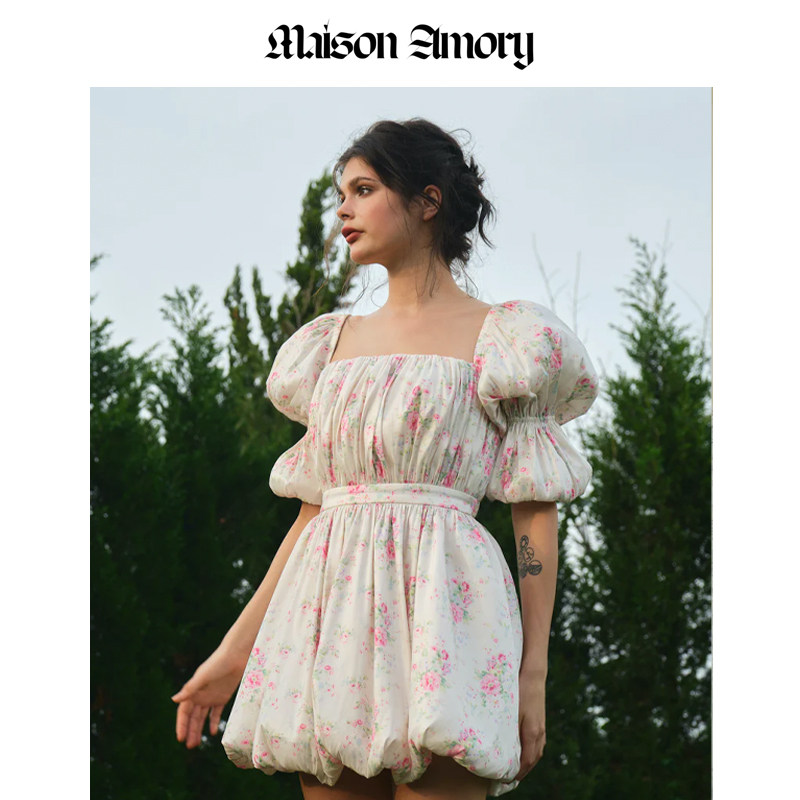 【经典系列】Maison Amory古典白底印花宫廷袖花苞迷你连衣裙 - 图1