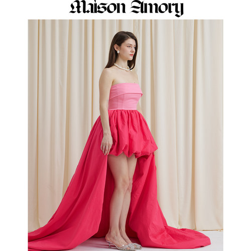 度假系列|玫粉色芭比 迷你连衣裙带拖尾Maison Amory - 图0