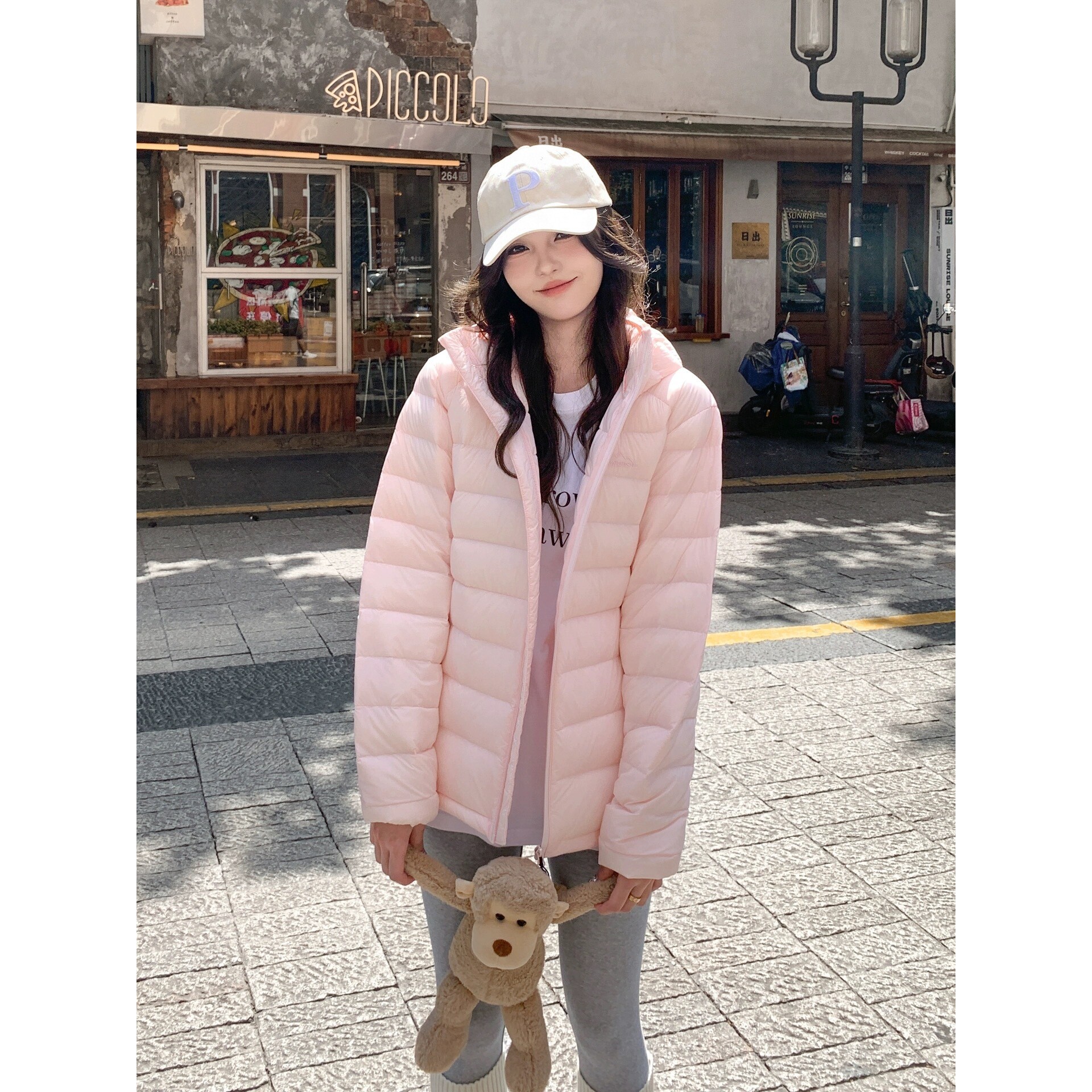 MM明摩女装短款羽绒服女款冬排骨轻薄连帽90白鸭绒外套官方旗舰店 - 图1