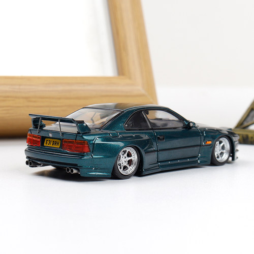 RM犀牛 1:64 宝马850CSi E31 宽体改装版 跳灯 仿真合金汽车模型 - 图2