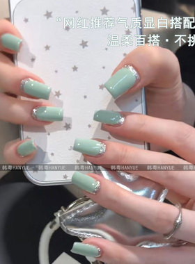 新款薄荷奶绿色高级感美甲显白