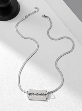 一页出品！欧美时尚刀片个性钛钢方块锁骨链小众冷淡百搭配饰项链
